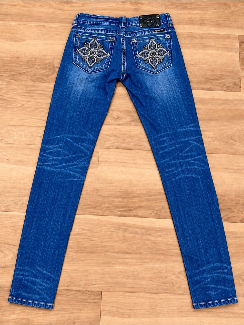 Miss Me Low Rise Skinny Jeans 27x31 Stretch Embroidered Pockets EUC